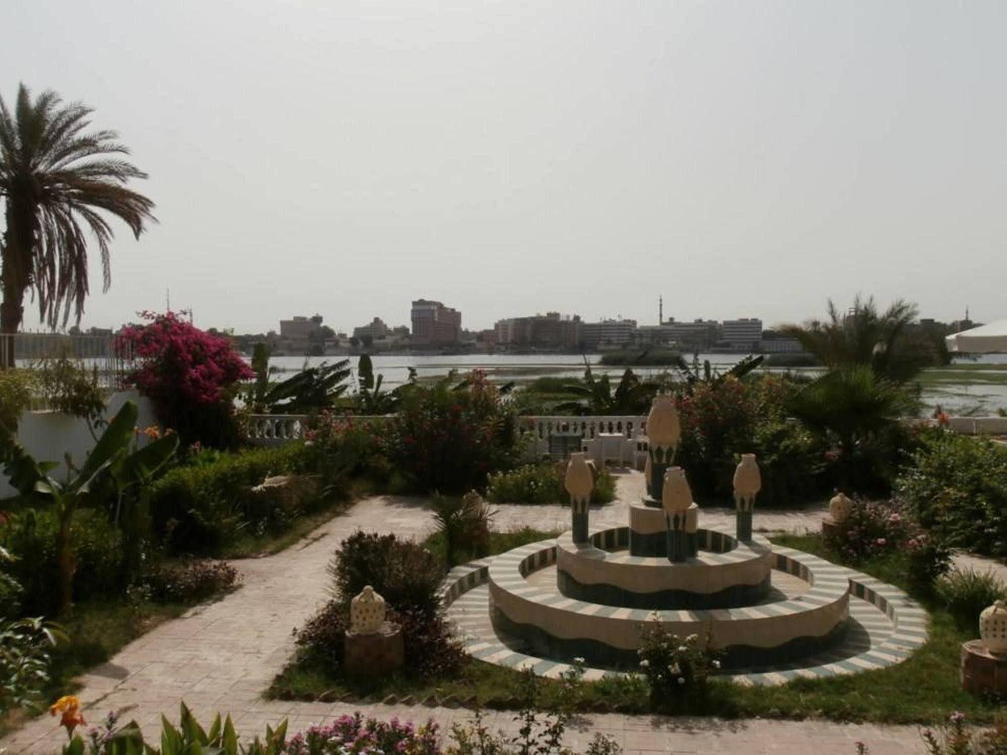 Nile View Hotel Luxor Exterior photo